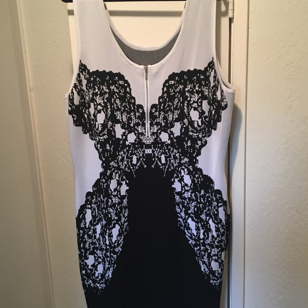 Dress - Picture 2 of 2